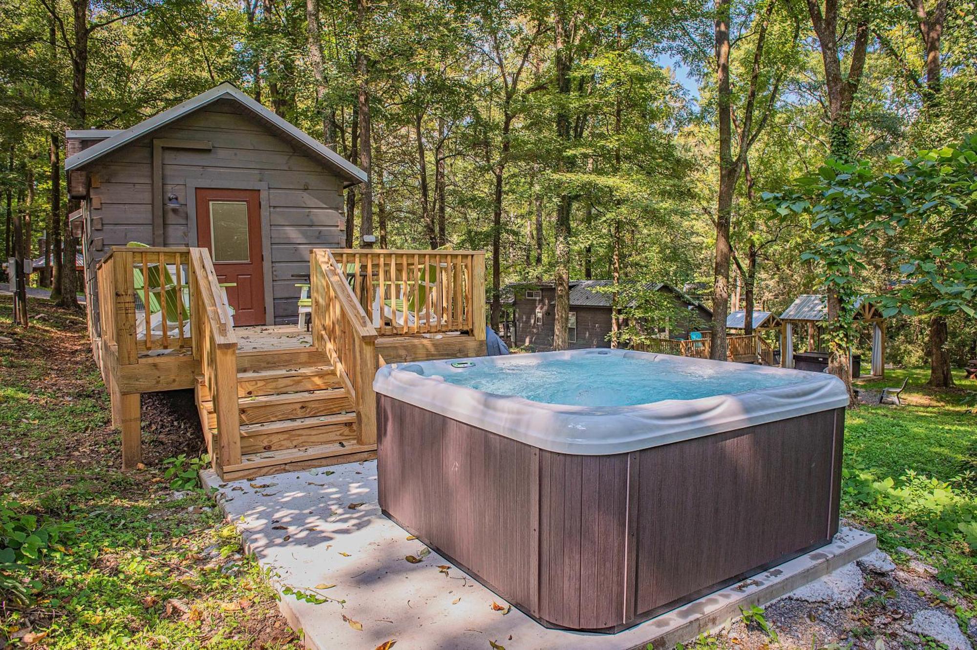 Tiny Cabin Village Private Hot Tub Lynda Cabin Chattanooga Eksteriør billede